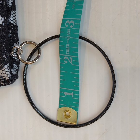 La Rue Black Floral Lace Over Silver Satin Sparkling Bangle Zip Wristlet/Clutch - Picture 13 of 14